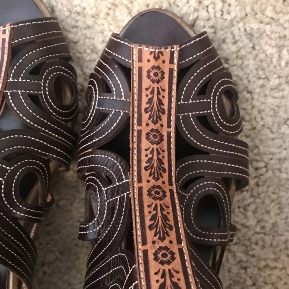 Spring step sandals - Picture 3 of 3